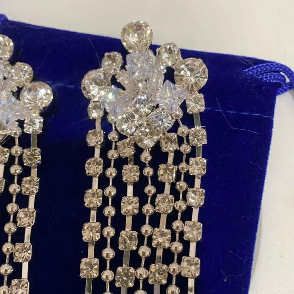 Beautiful Rhinestone Earrings - Picture 2 of 5